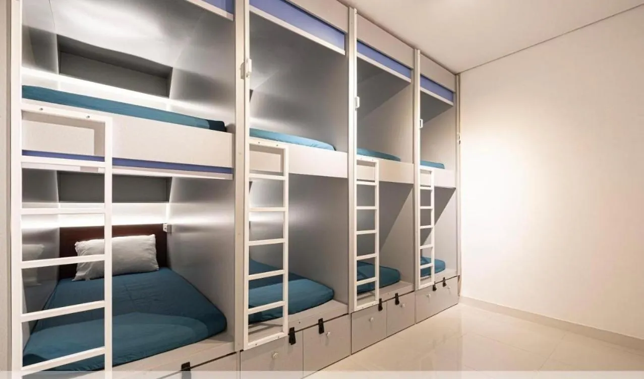 Seashell Marina Beach View Dubai Homestay